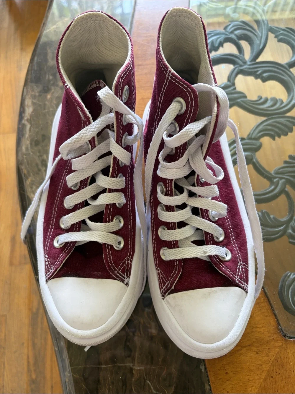 Gently used. Converse Kids Burgundy High-Top Canvas Sneakers size 5.5